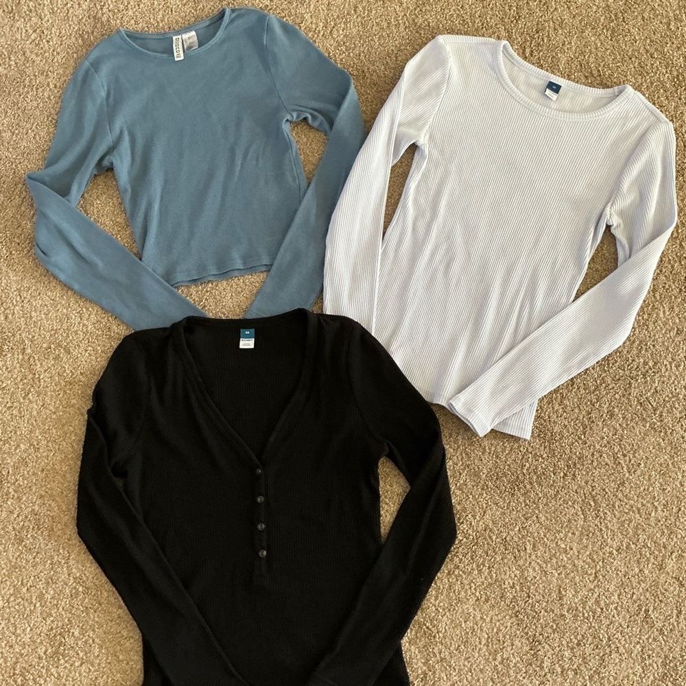 Women’s 3 long sleeve shirts, size XS